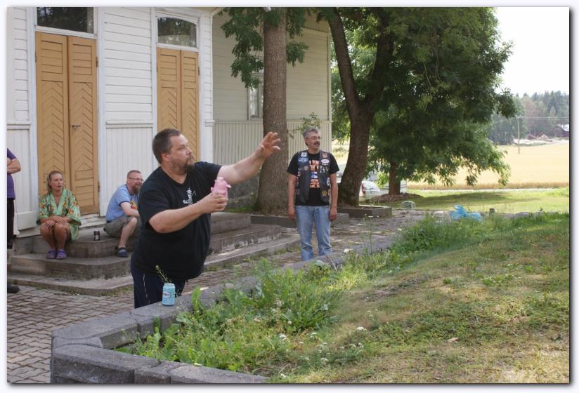 802x537 pixels (86K)